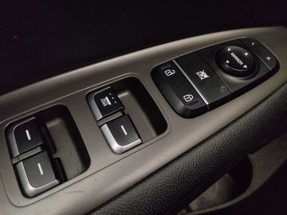 Used 2020 Kia Optima LX FWD image 27
