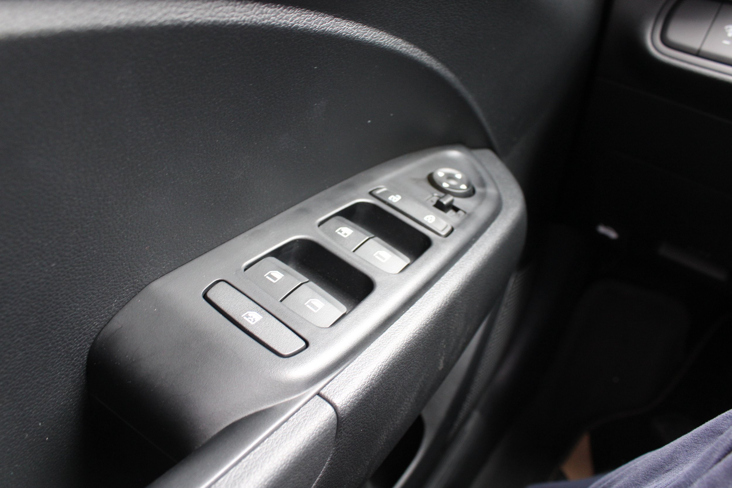 Used 2025 Hyundai Venue SE FWD image 18