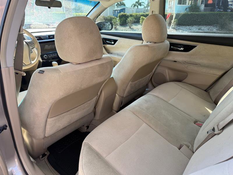 Used 2013 Nissan Altima 2.5 S FWD image 12