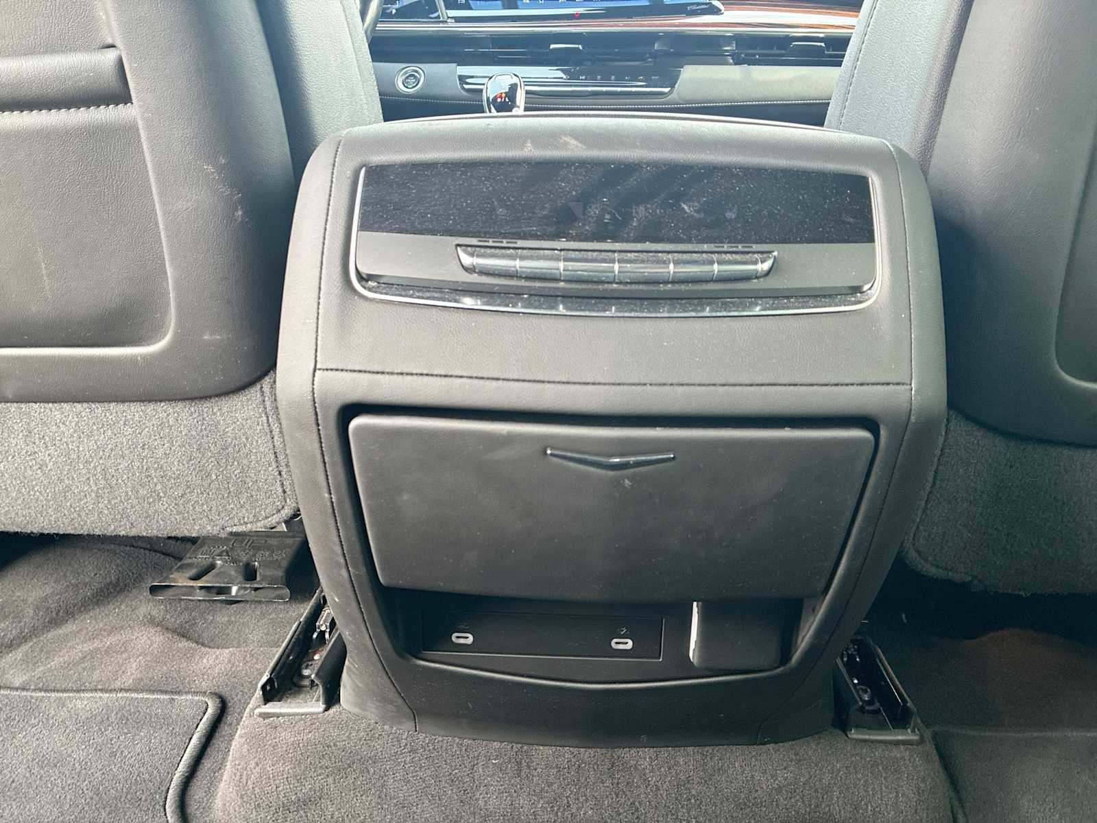 Certified 2024 Cadillac Escalade ESV Luxury image 21