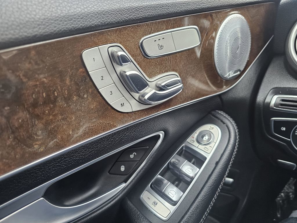 Used 2018 Mercedes-Benz C 300 4MATIC Sedan image 32