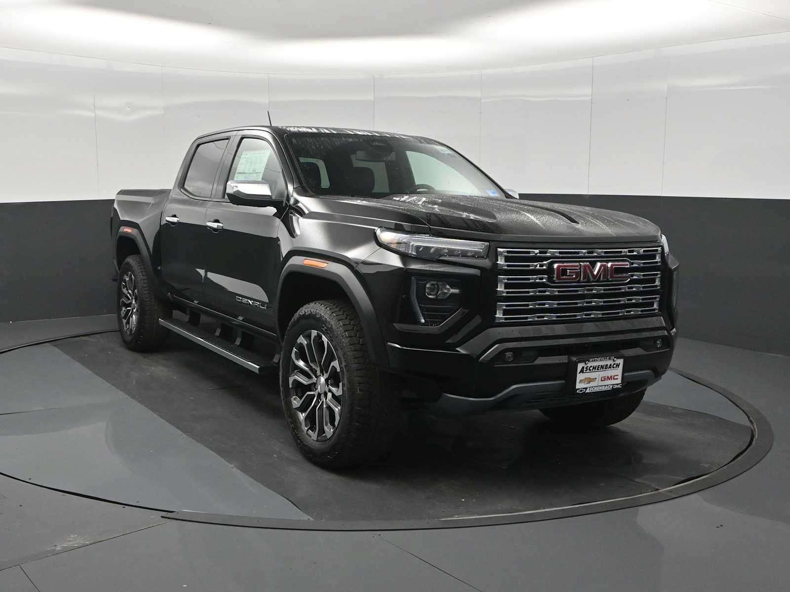 New 2026 GMC Canyon Denali AWD/4WD image 2