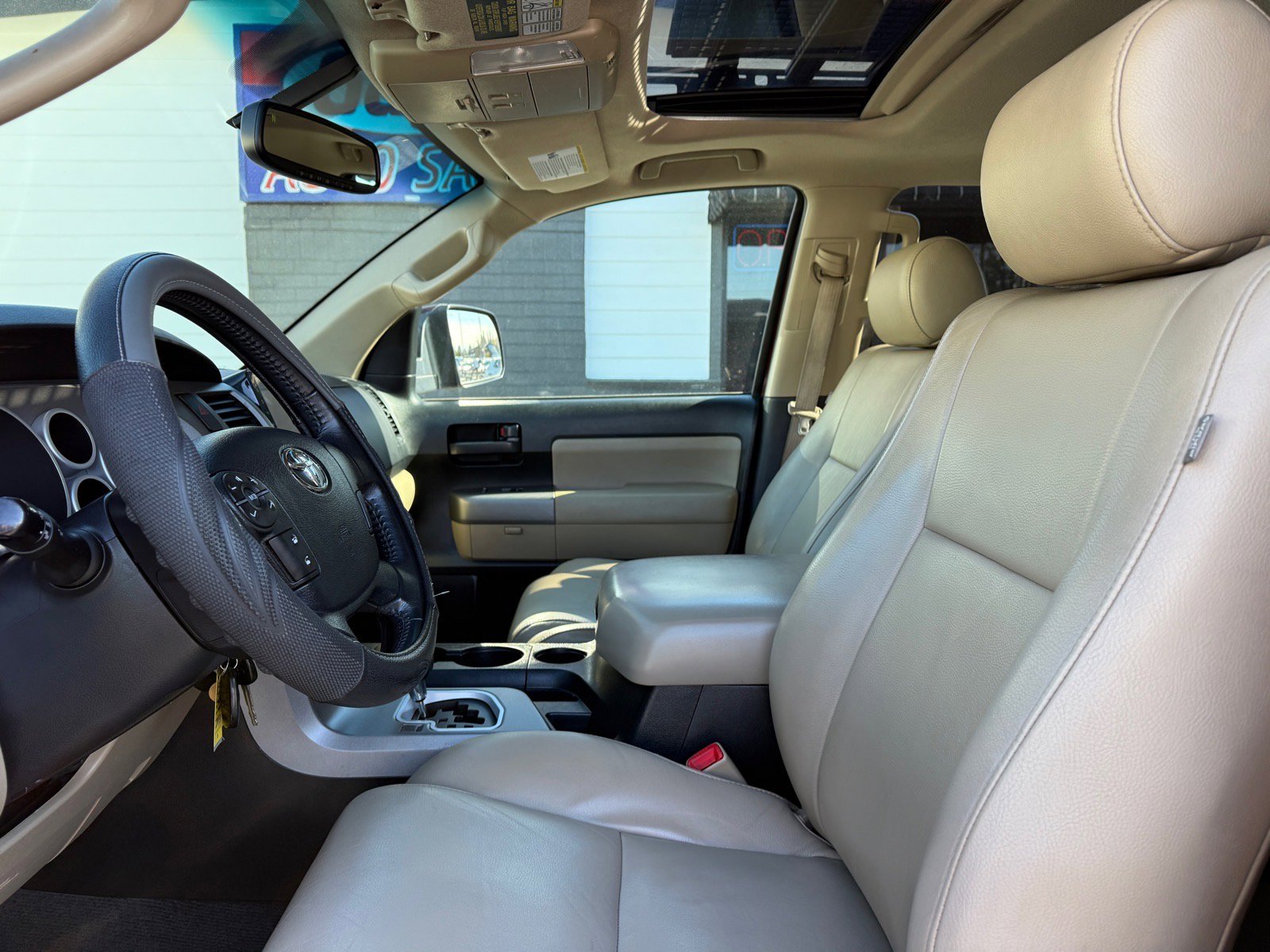 Used 2012 Toyota Sequoia SR5 w/ Premium Pkg image 23