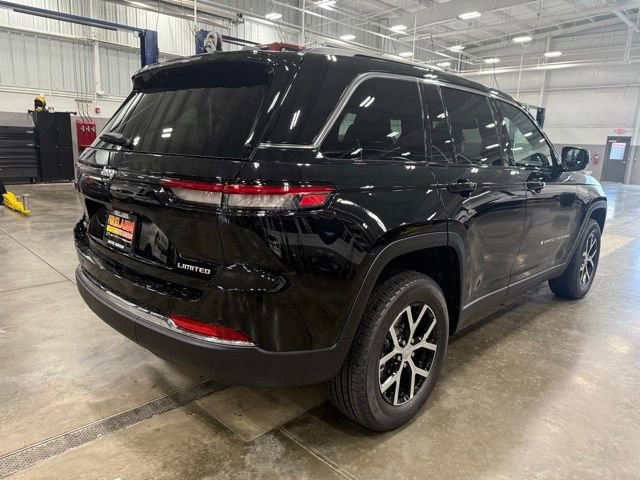 New 2025 Jeep Grand Cherokee Limited w/ Trailer Tow Package image 3