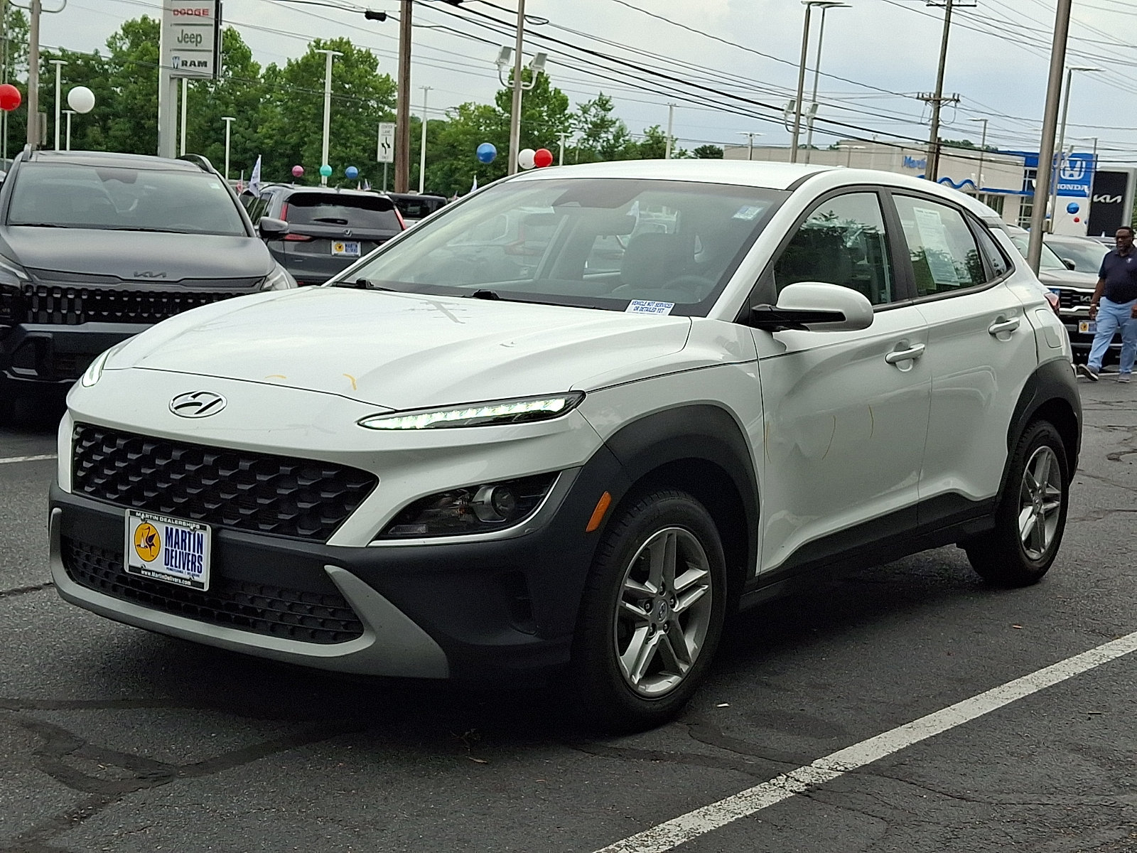 Used 2022 Hyundai Kona SE AWD/4WD image 2