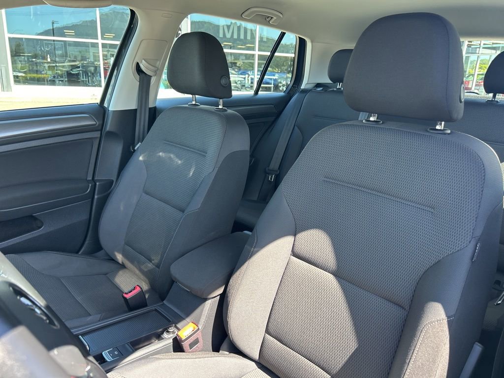 Used 2019 Volkswagen e-Golf SE FWD image 11
