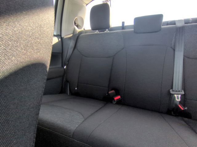 Used 2025 Ford Maverick XL image 4