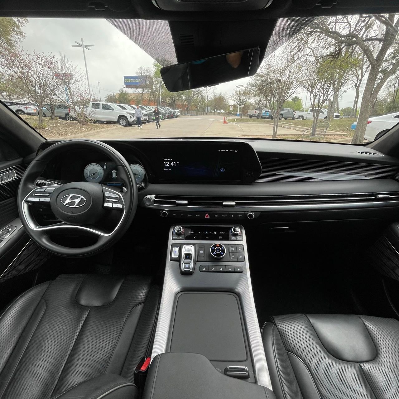 Used 2024 Hyundai Palisade Calligraphy image 10