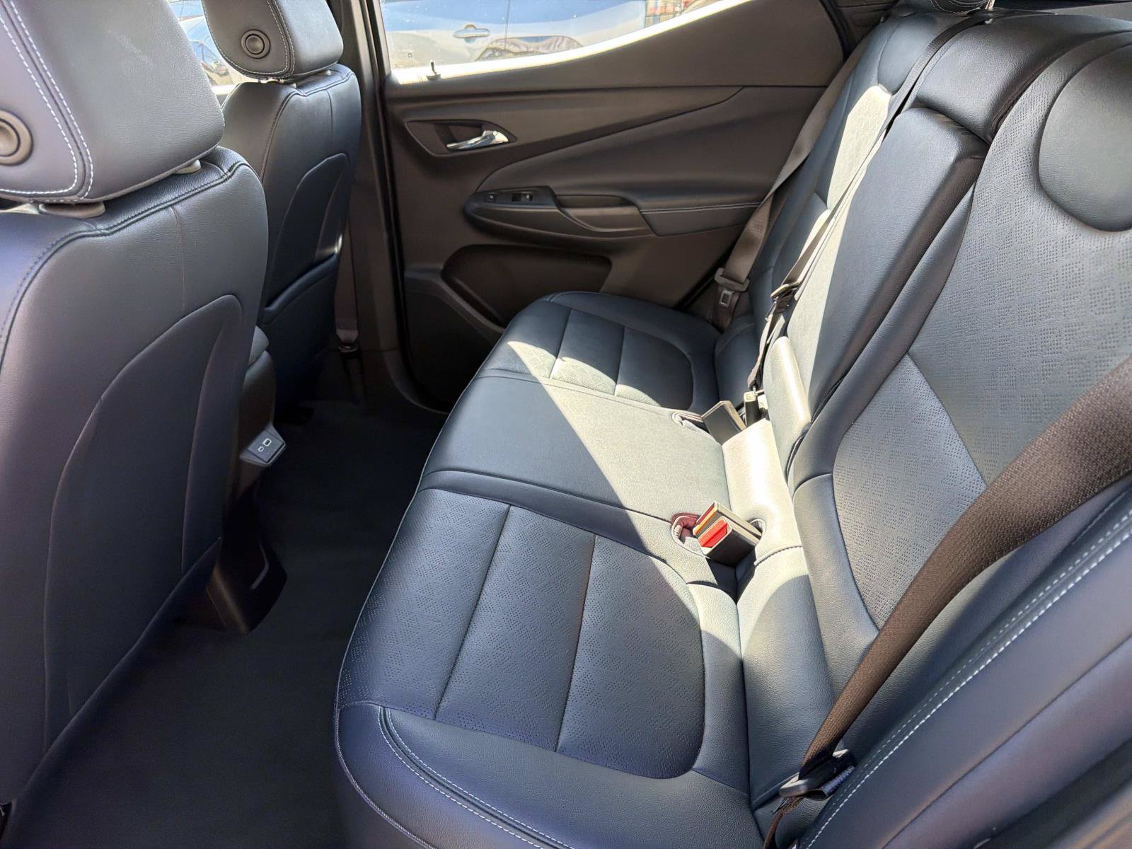Used 2023 Chevrolet Bolt EUV Premier FWD image 11