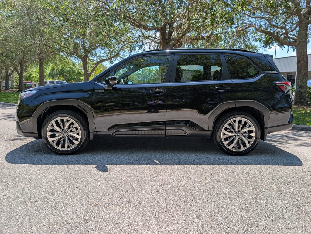 Used 2025 Subaru Forester Touring AWD/4WD image 5