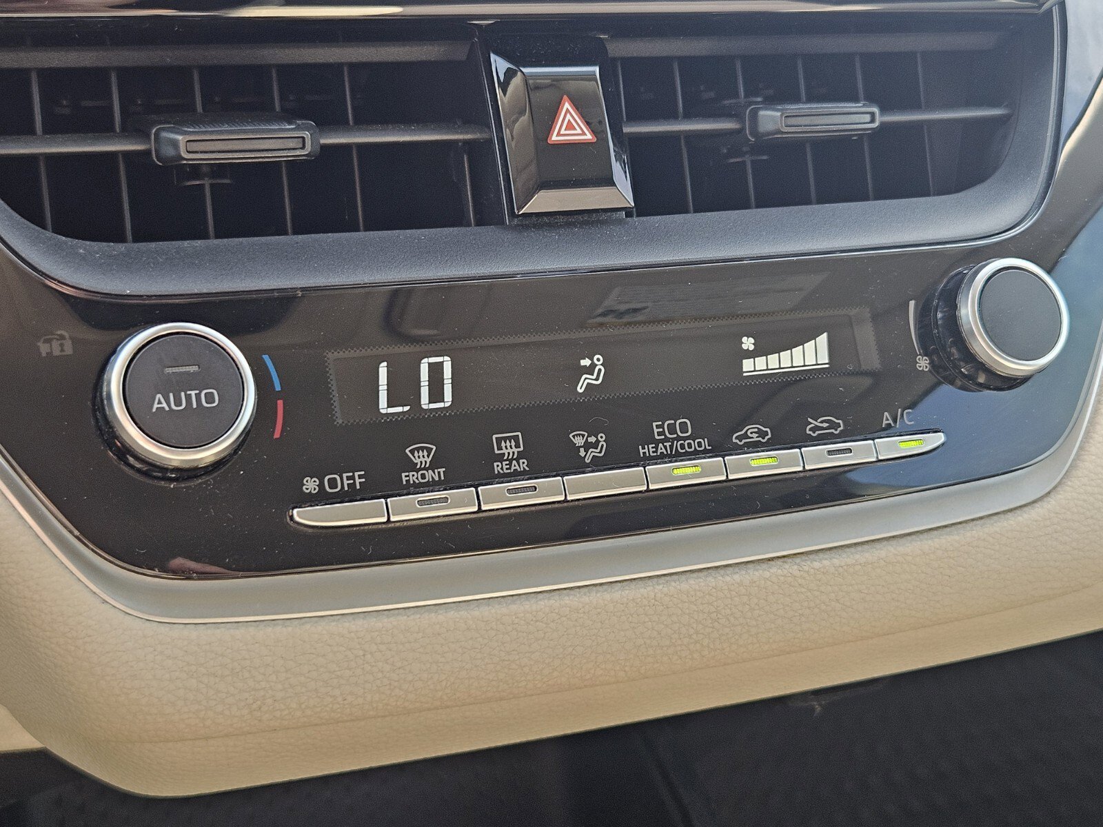 Used 2023 Toyota Corolla LE image 13