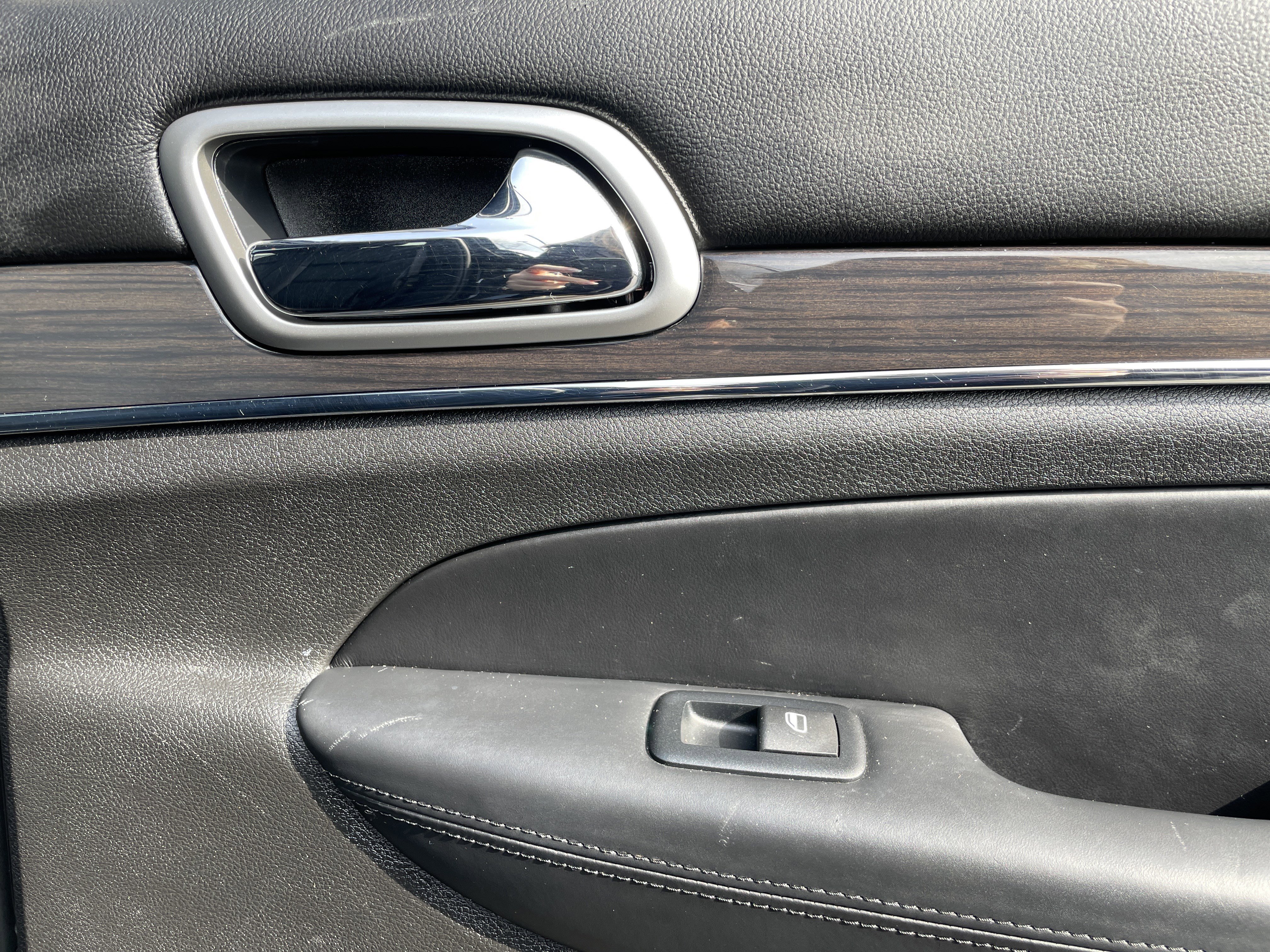 Used 2018 Jeep Grand Cherokee Overland image 20