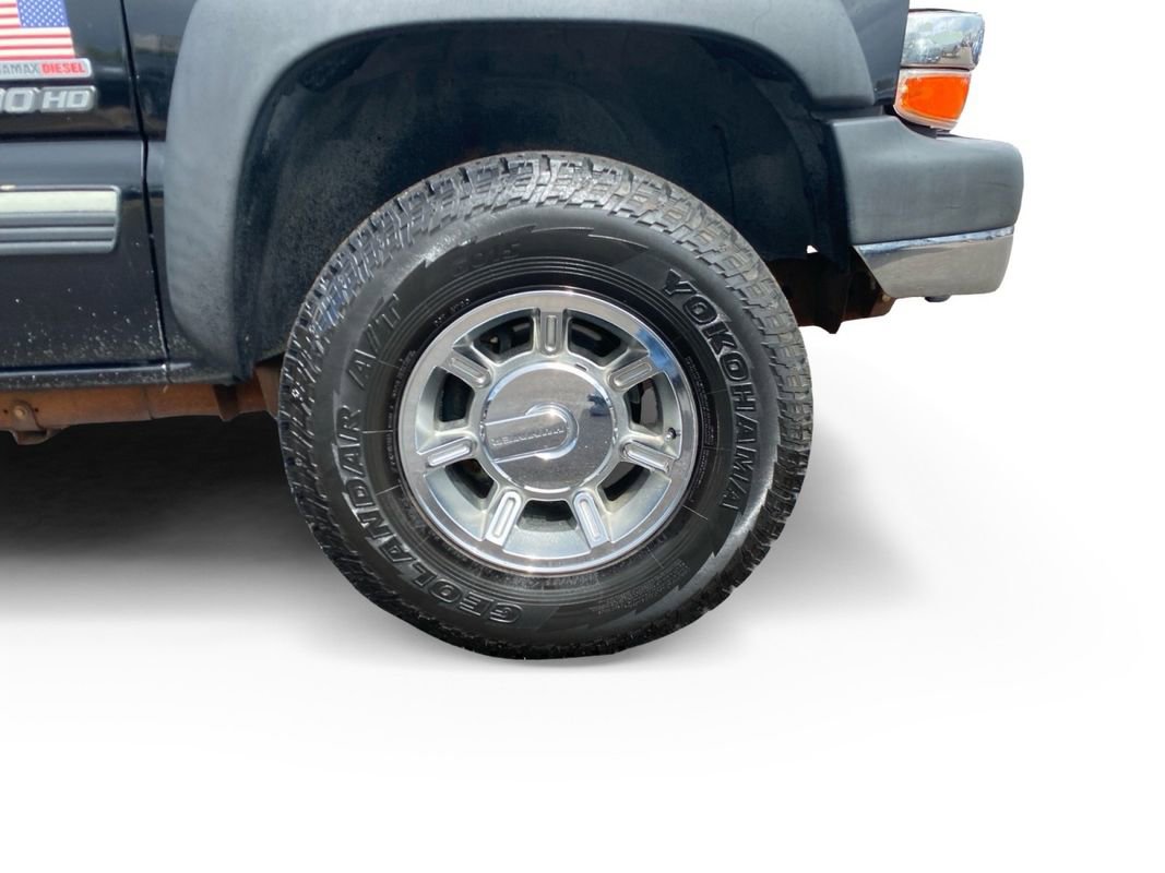 Used 2001 Chevrolet Silverado 2500 LS w/ Off-Road Skid Plate Pkg AWD/4WD image 12