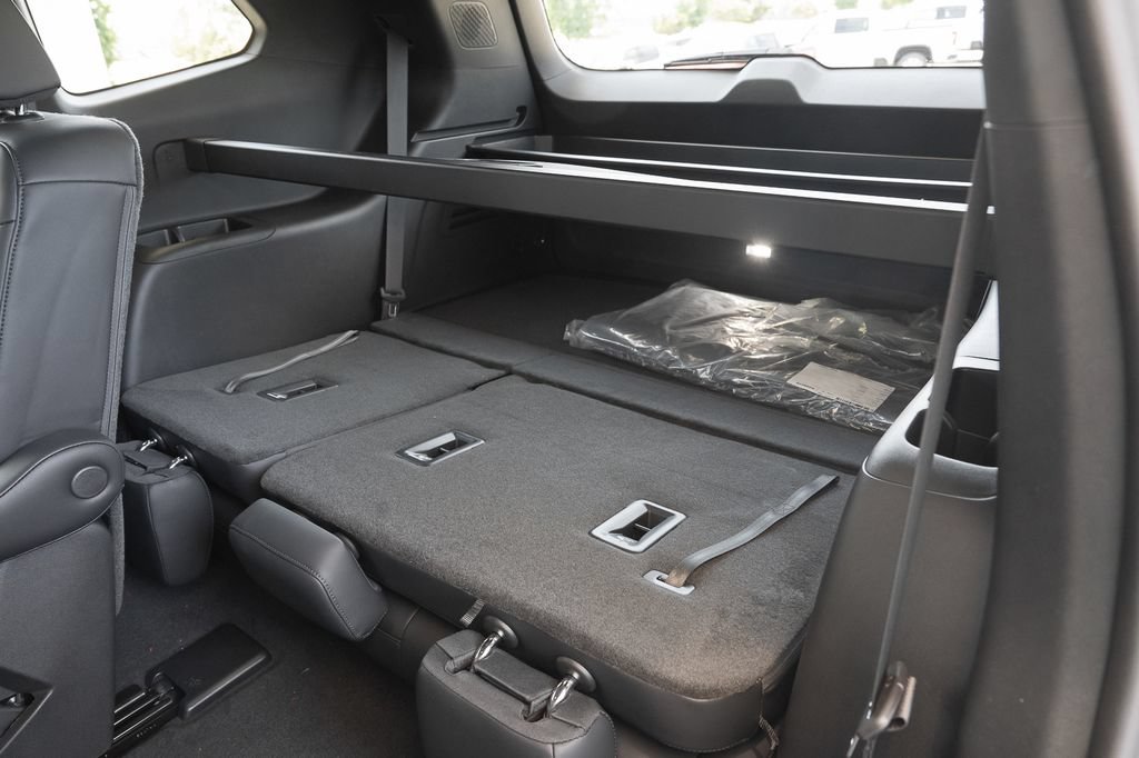 New 2026 GMC Acadia Elevation w/ Black Edition FWD image 38