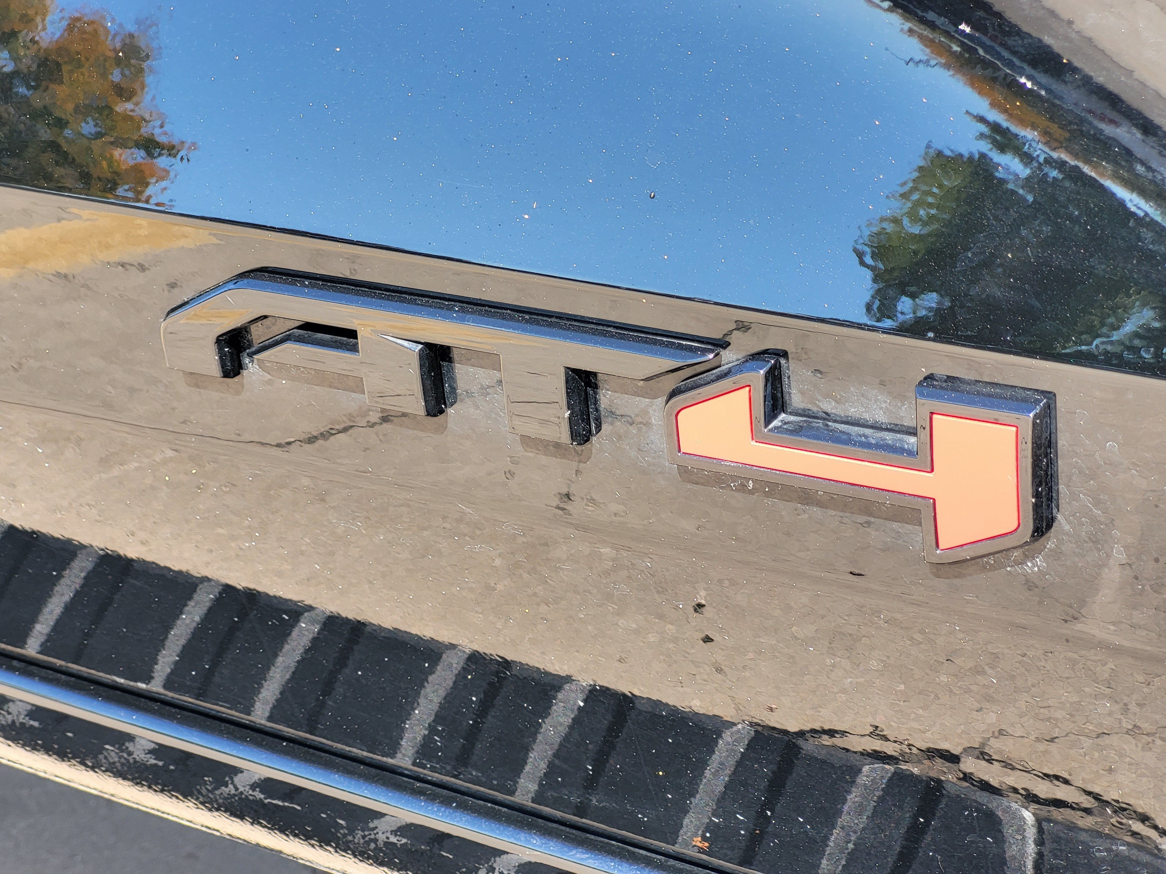 Used 2026 GMC Canyon AT4 w/ Technology Plus Package AWD/4WD image 9