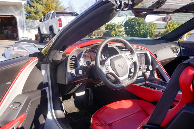 Used 2015 Chevrolet Corvette Z06 w/ 3LZ Preferred Equipment Group RWD image 32