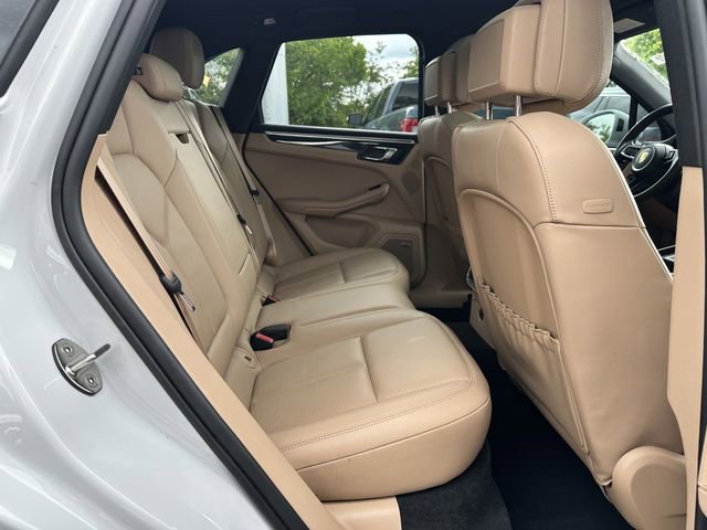 Used 2022 Porsche Macan S AWD/4WD image 36