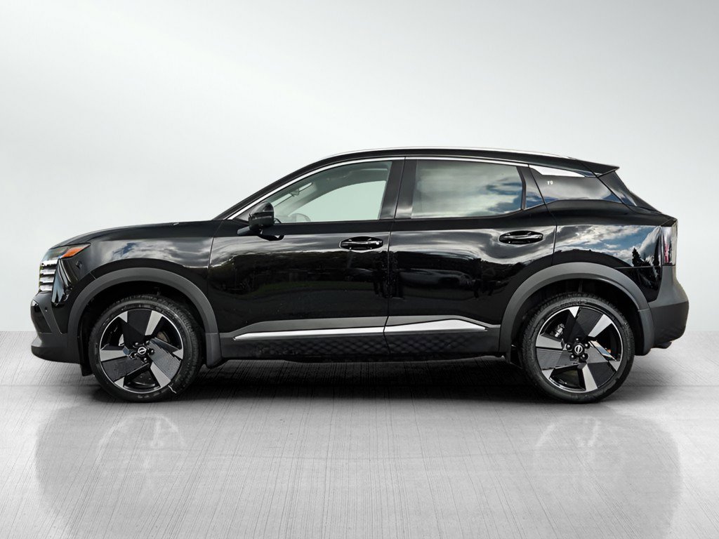 New 2026 Nissan Kicks SR w/ SR Premium Package image 4