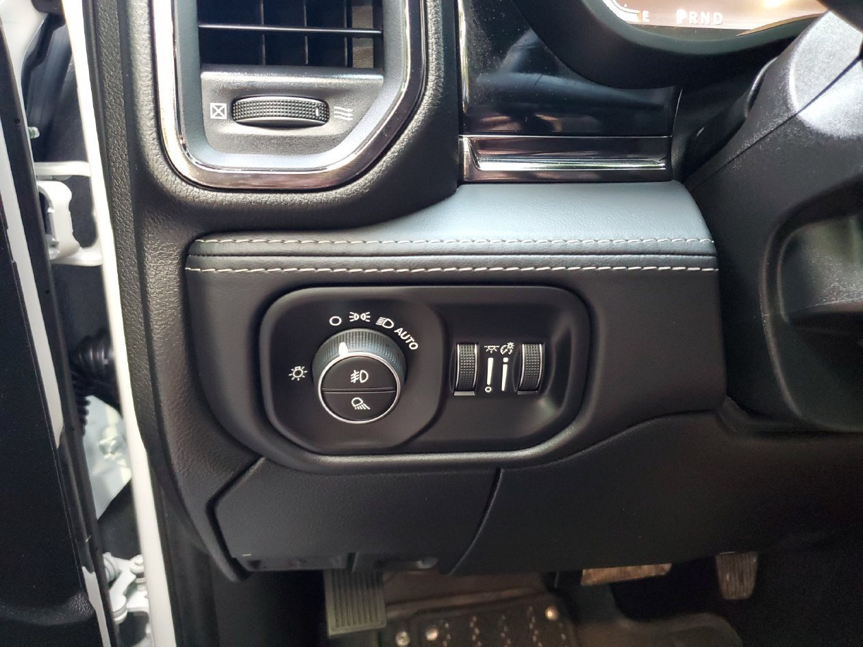 Used 2026 RAM 3500 Limited w/ Bed Utility Group AWD/4WD image 30