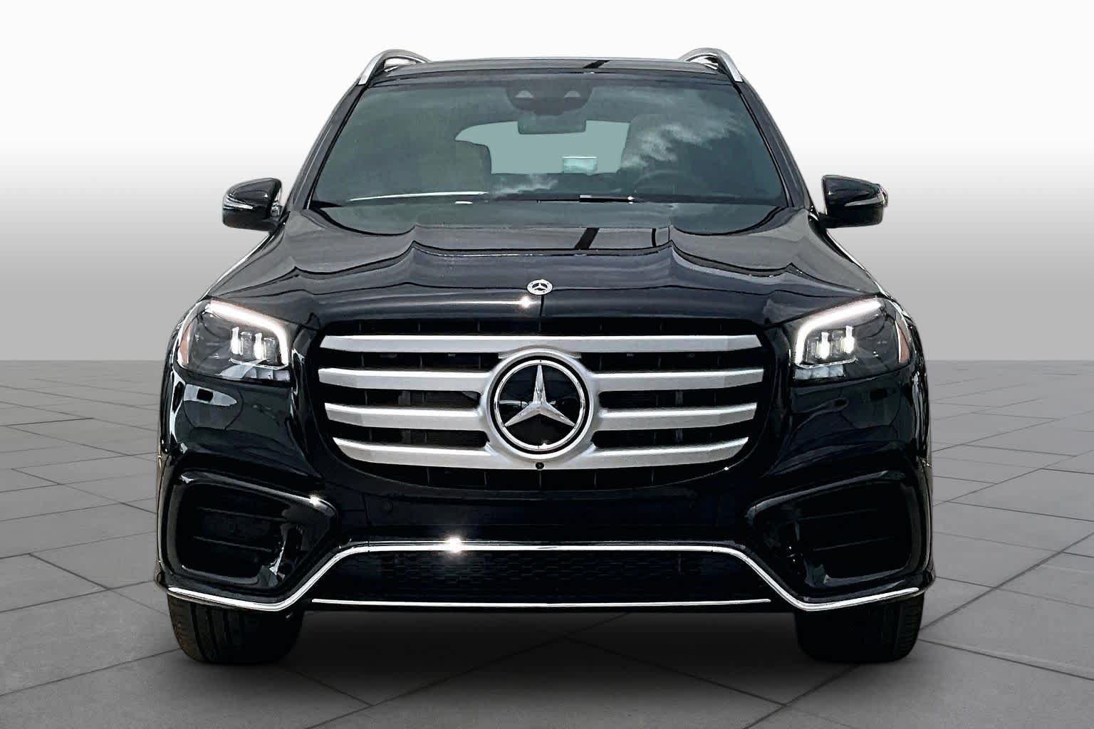 New 2026 Mercedes-Benz GLS 580 4MATIC image 3