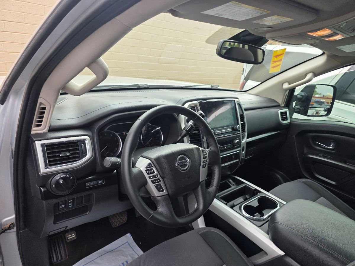 Used 2020 Nissan Titan SV w/ SV Convenience Package AWD/4WD image 25