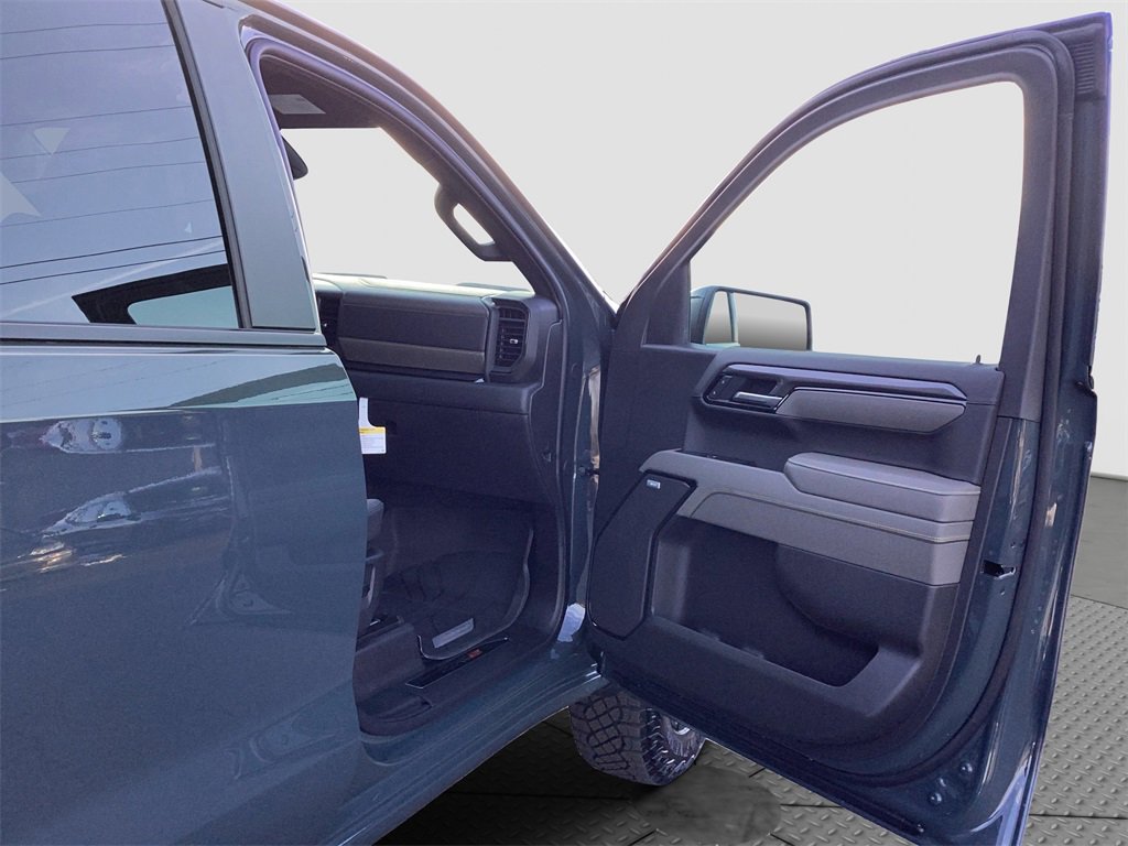 New 2026 Chevrolet Silverado 1500 ZR2 w/ Dark Appearance Package image 33