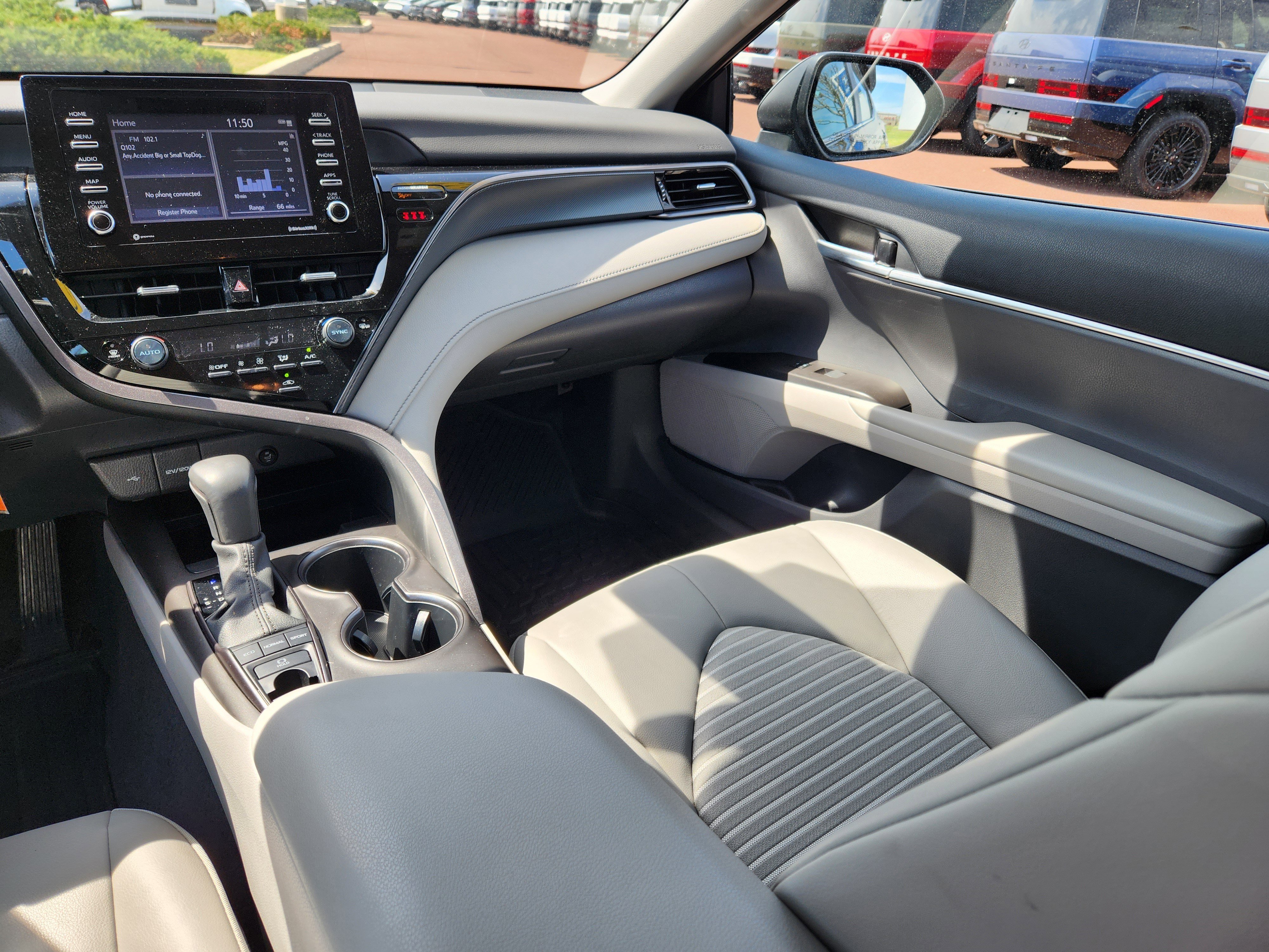 Used 2023 Toyota Camry SE image 14