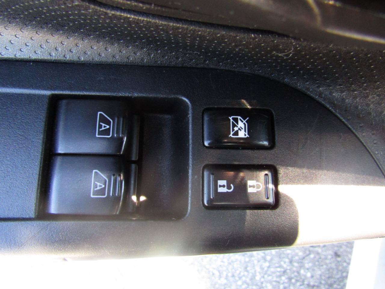Used 2015 Chevrolet City Express LT w/ Technology Package FWD image 11