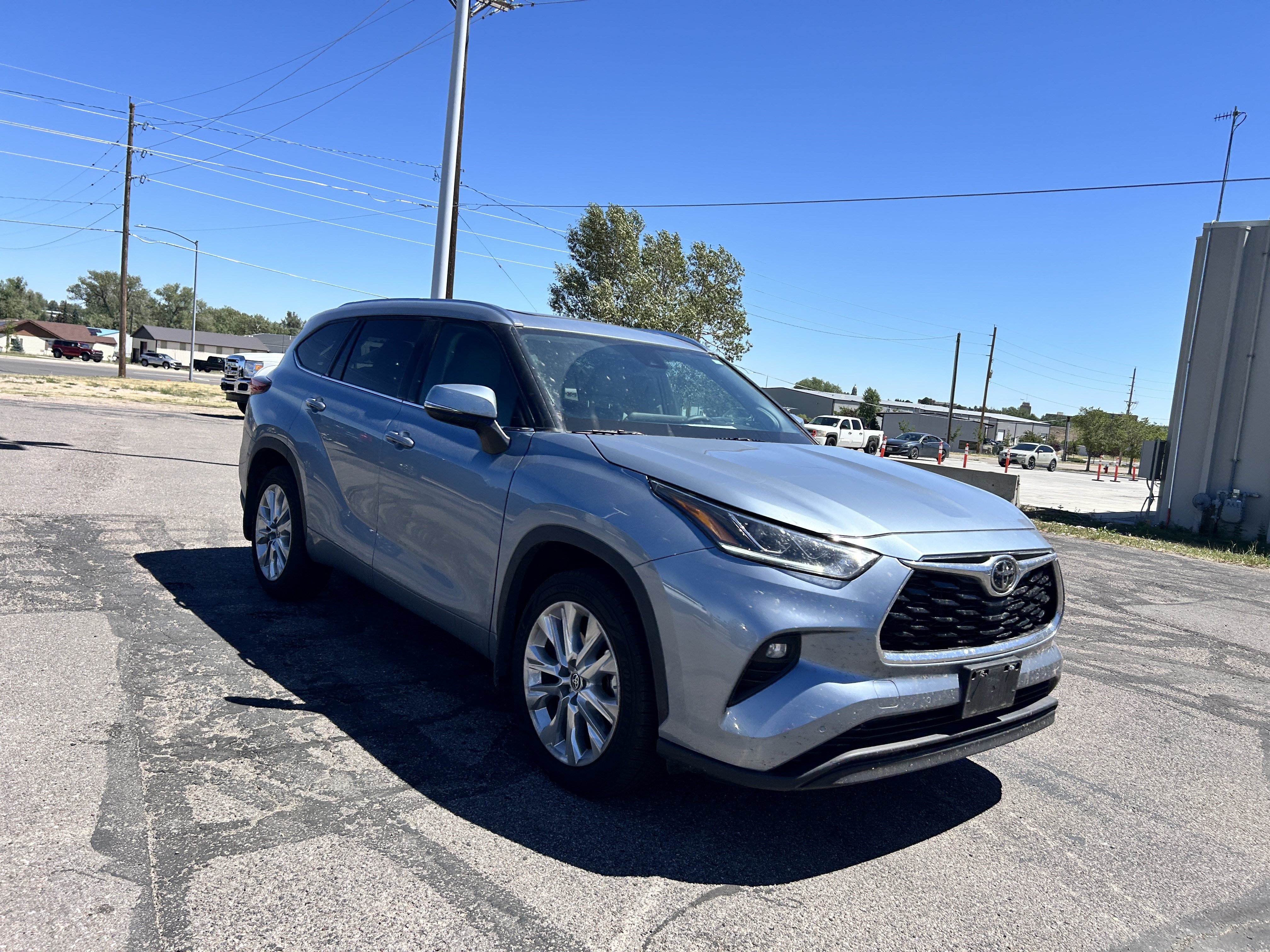 Used 2023 Toyota Highlander Limited AWD/4WD image 7