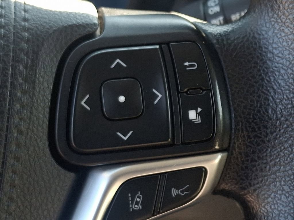 Used 2020 Toyota Sienna L image 20