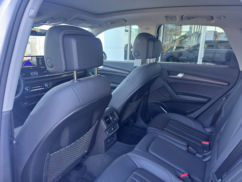 Used 2023 Audi Q5 2.0T Premium w/ Convenience Package image 7