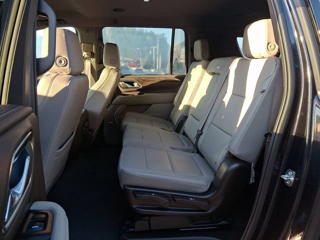 Used 2024 Chevrolet Suburban LT AWD/4WD image 10