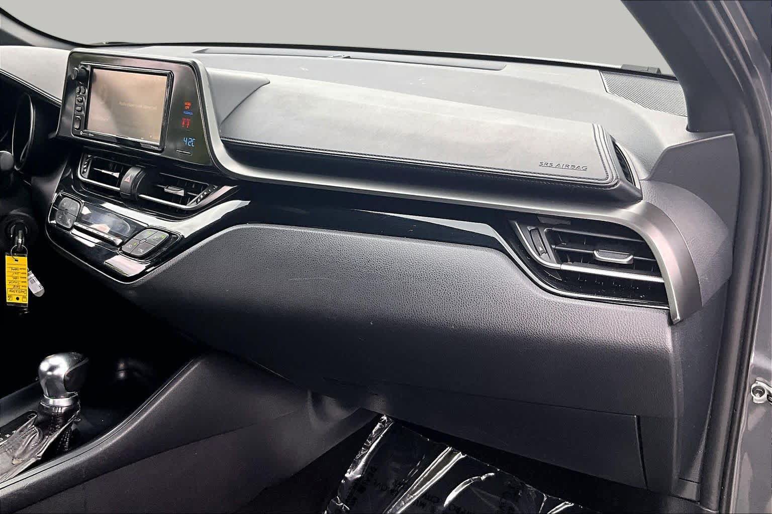 Used 2018 Toyota C-HR XLE FWD image 18