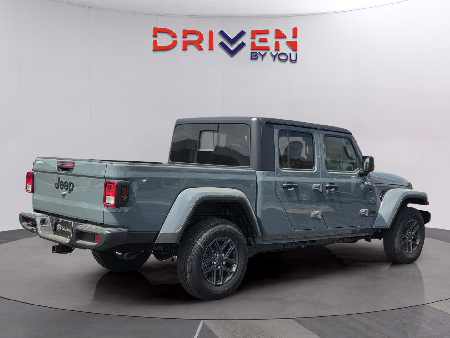 New 2025 Jeep Gladiator Sport image 10