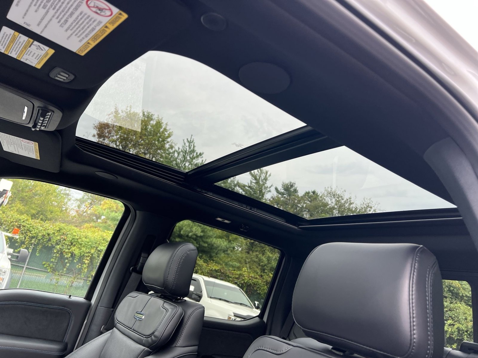 Used 2026 Ford F450 Platinum w/ FX4 Off-Road Package image 24