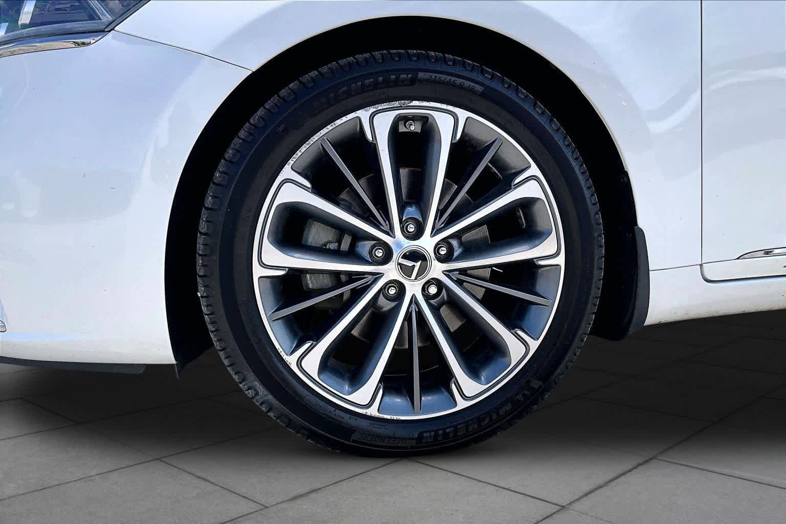 Used 2019 Kia Cadenza Technology FWD image 18