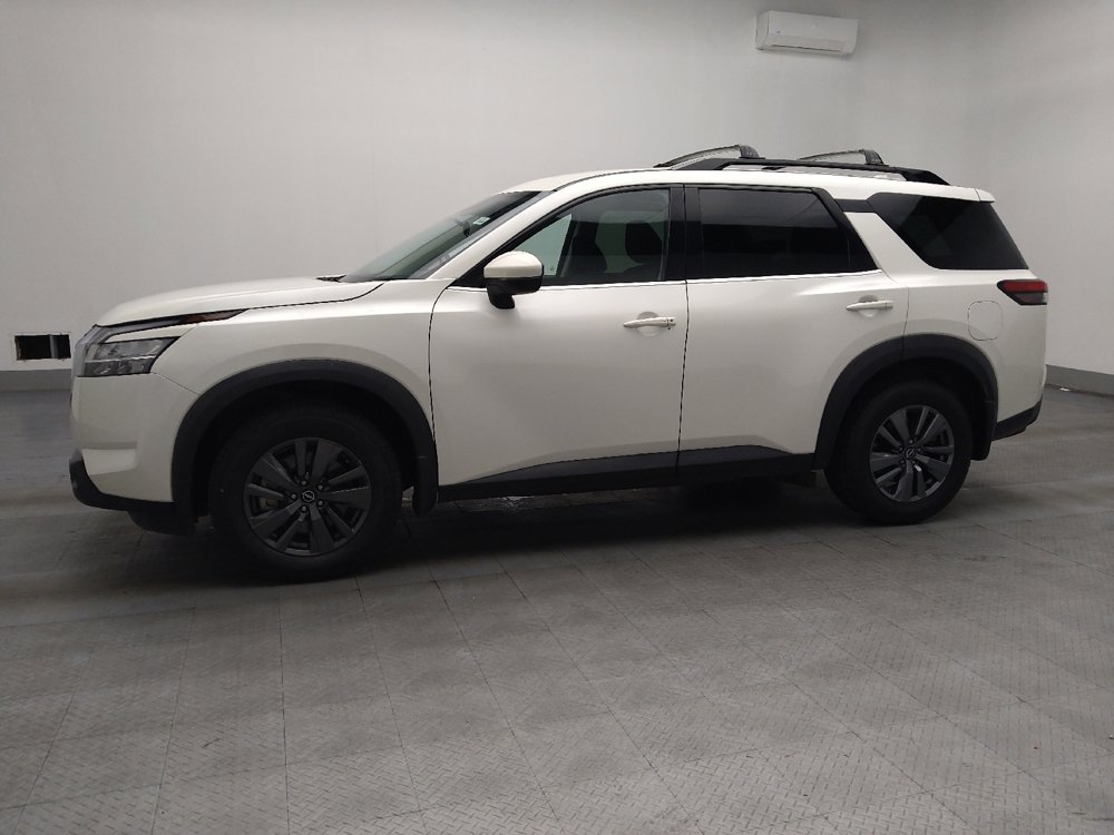 Used 2022 Nissan Pathfinder SV FWD image 2