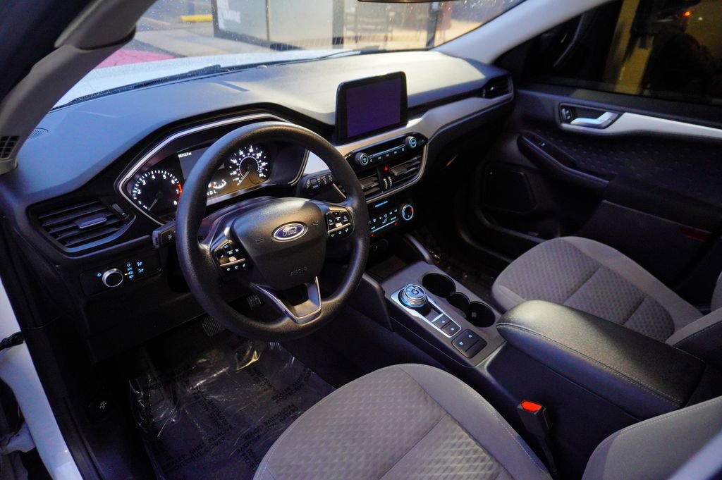 Used 2020 Ford Escape SE image 26