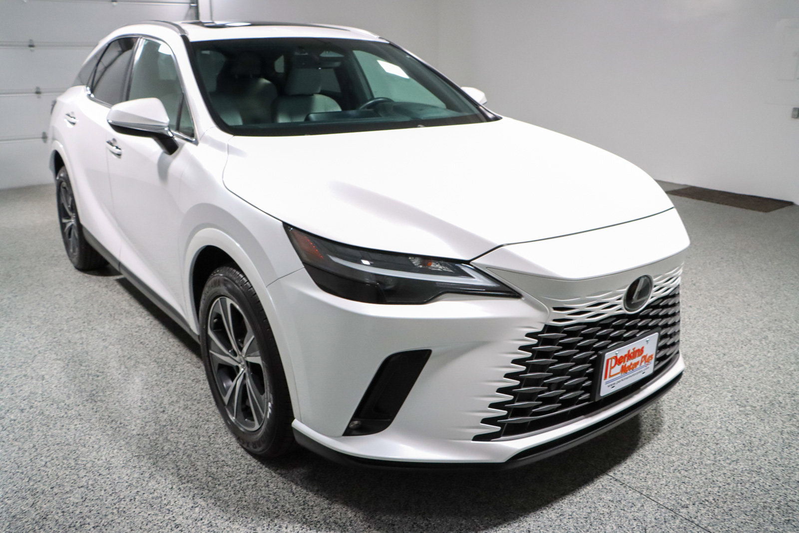 Used 2023 Lexus RX 350 Premium w/ Cold Area Package AWD/4WD image 5
