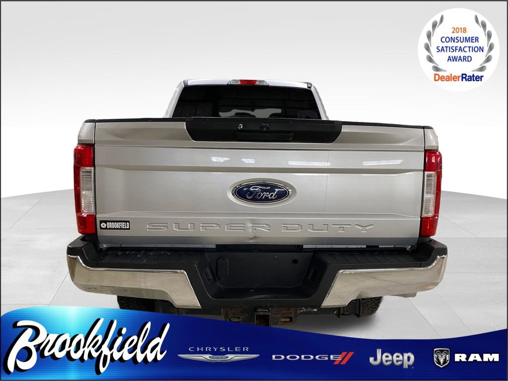 Used 2017 Ford F250 XLT AWD/4WD image 4