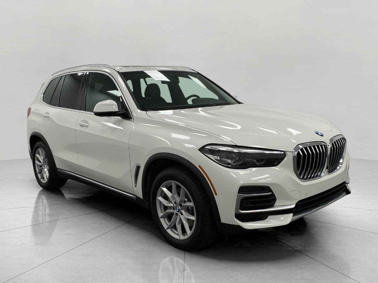 Certified 2022 BMW X5 xDrive40i image 1