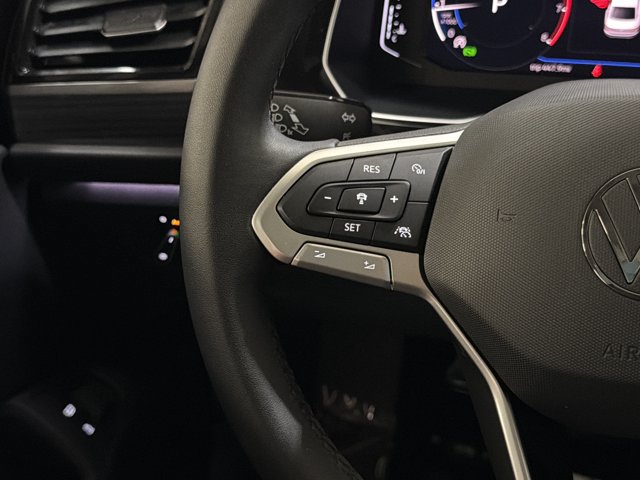 Certified 2024 Volkswagen Jetta SEL FWD image 29