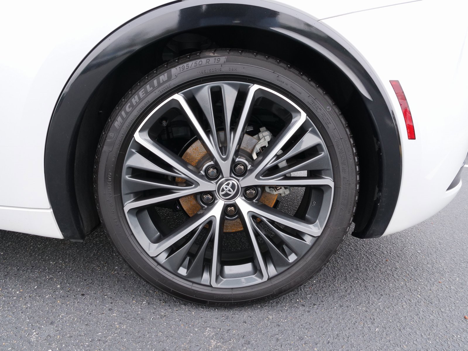 Used 2025 Toyota Prius XLE image 13