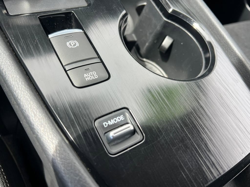 Used 2023 Nissan Rogue SV image 31