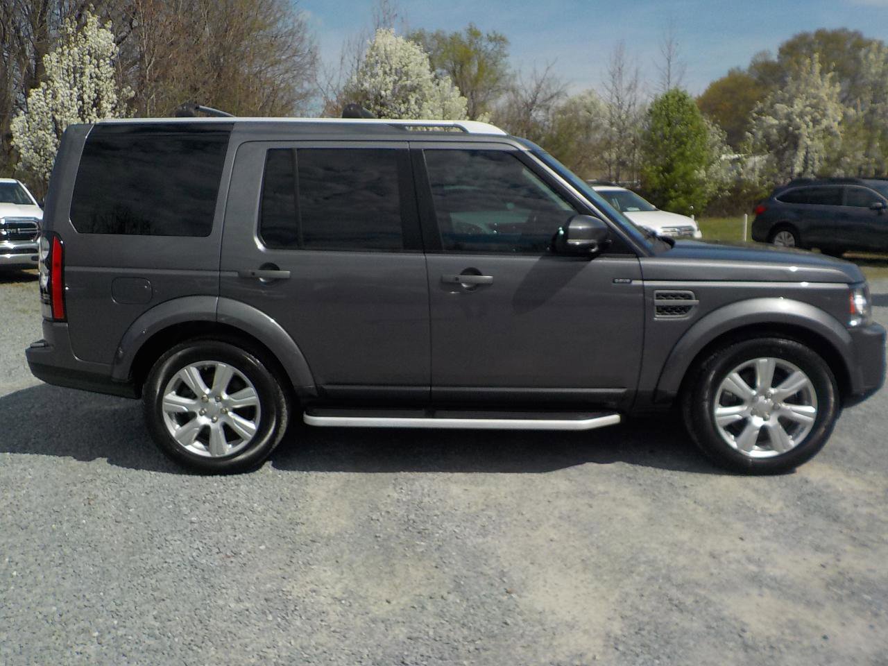 Used 2016 Land Rover LR4 HSE Silver Edition AWD/4WD image 6