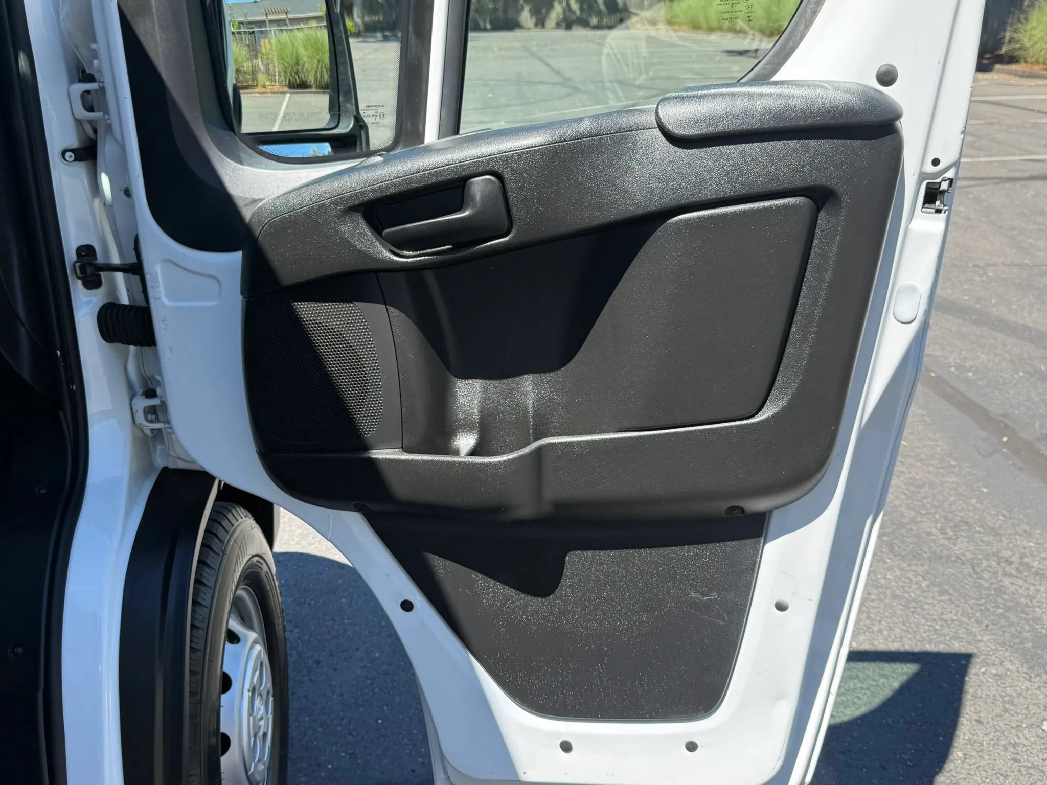 Used 2025 RAM ProMaster 2500 FWD image 22
