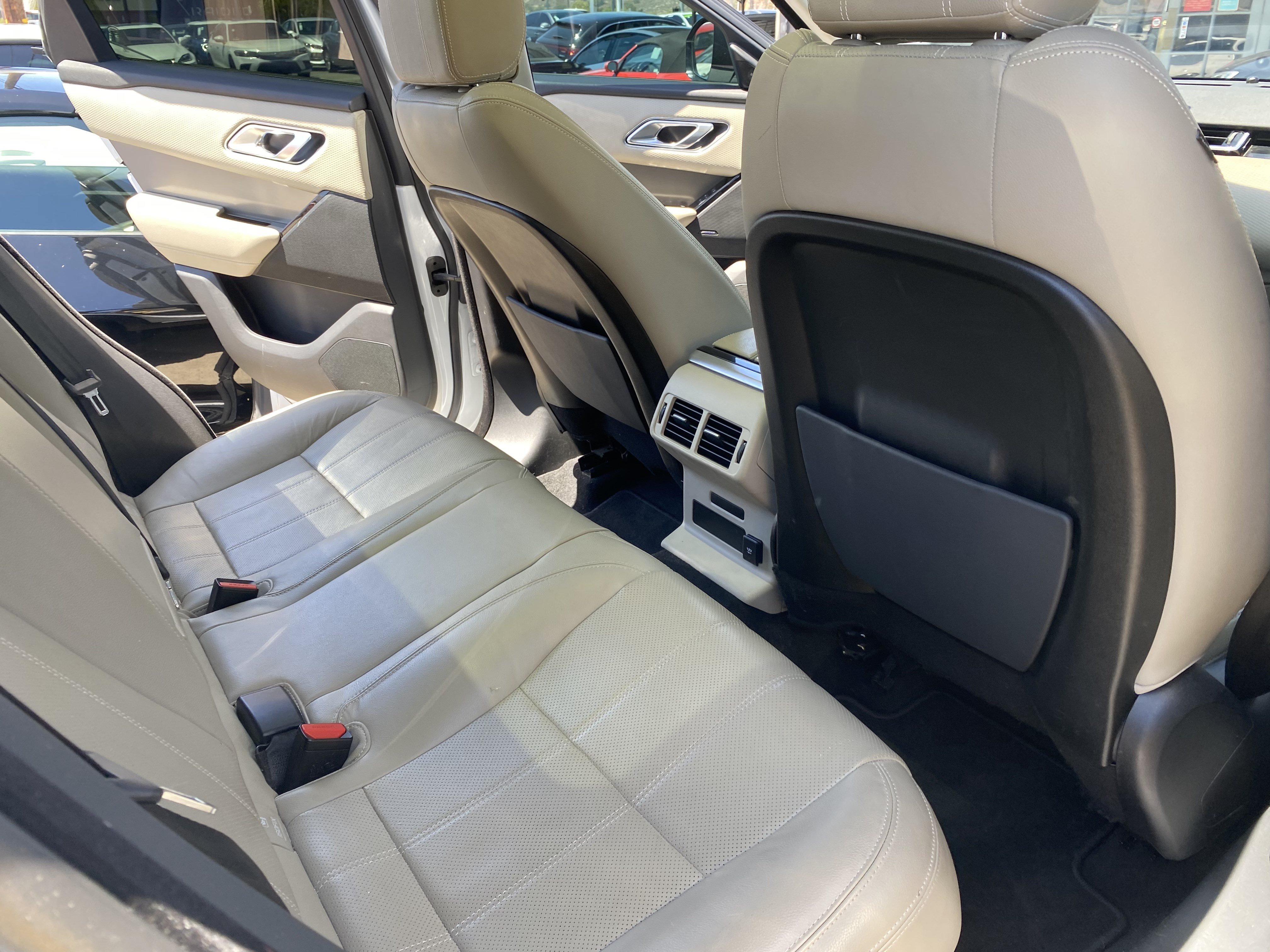 Used 2019 Land Rover Range Rover Velar S AWD/4WD image 19