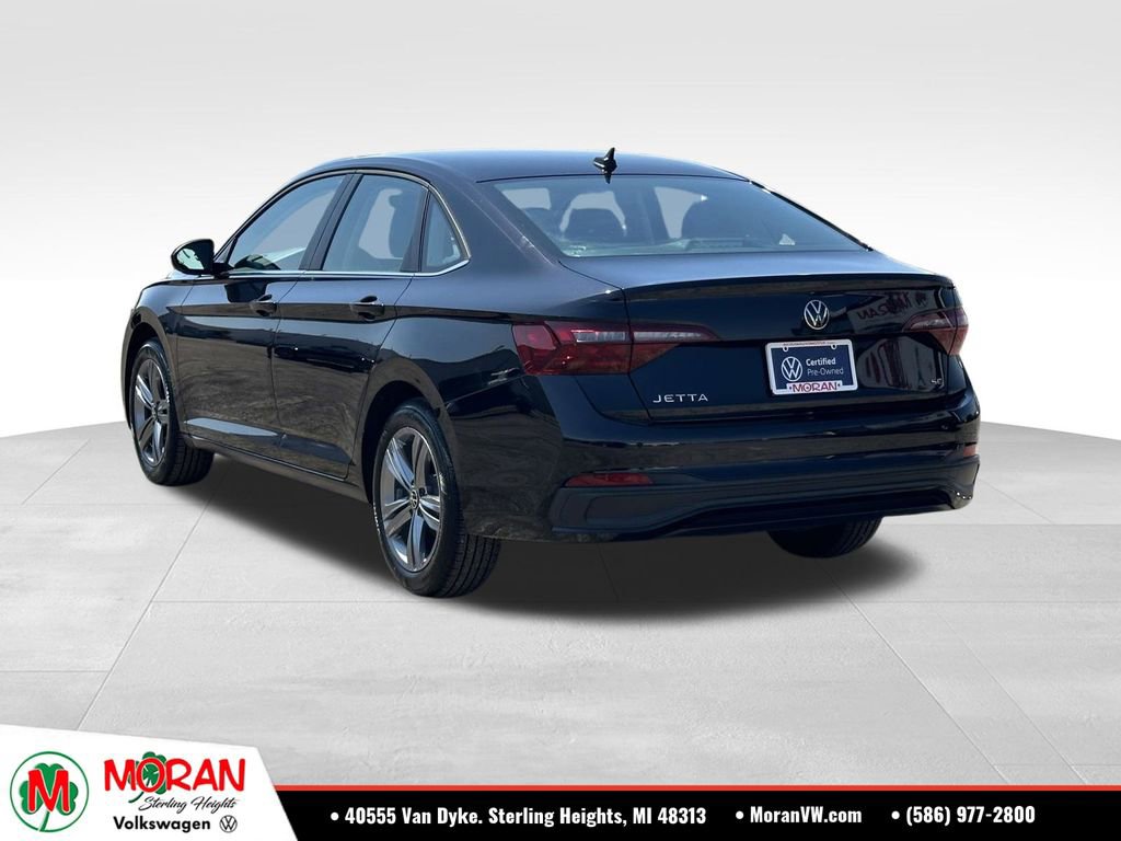 Certified 2023 Volkswagen Jetta SE FWD image 3