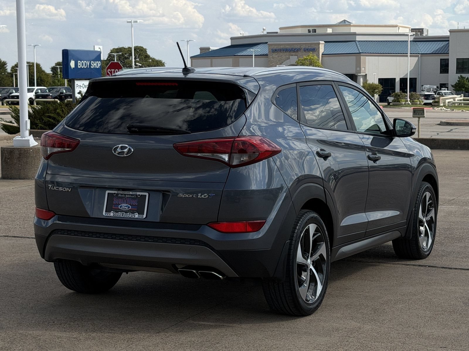 Used 2016 Hyundai Tucson Sport FWD image 4