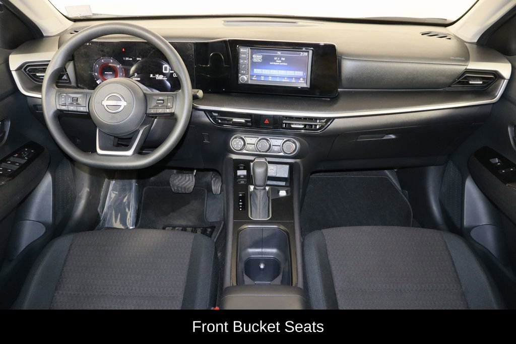 Used 2025 Nissan Kicks S image 14